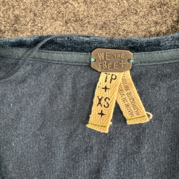 Free People We The Free Jewel Blue Crushed Velvet Oversized V-Neck Tunic XS - Picture 2 of 7